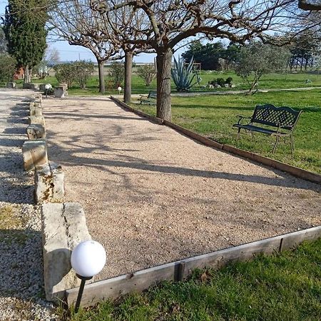 Апартаменты Mas Maurane - Les Lavandes Aux Portes D'Arles Тараскон Экстерьер фото