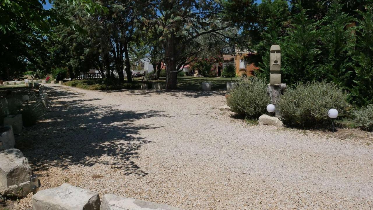 Апартаменты Mas Maurane - Les Lavandes Aux Portes D'Arles Тараскон Экстерьер фото